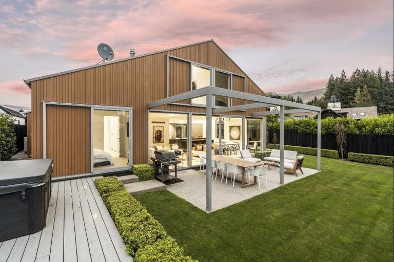 Photo of property in 61b Eely Point Road, Wanaka, 9305