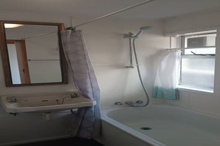 Photo of property in Melksham Towers, 401/131 Brougham Street, Mount Victoria, Wellington, 6011