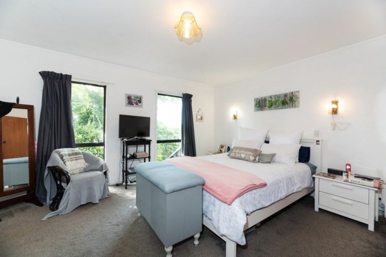 Photo of property in 39 Lastel Place, Shelly Park, Auckland, 2014