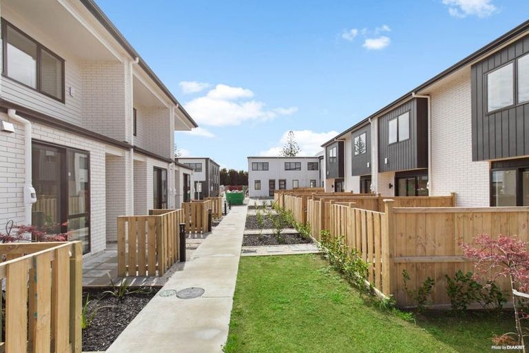 Photo of property in 12 Matakohe Road, Westgate, Auckland, 0814