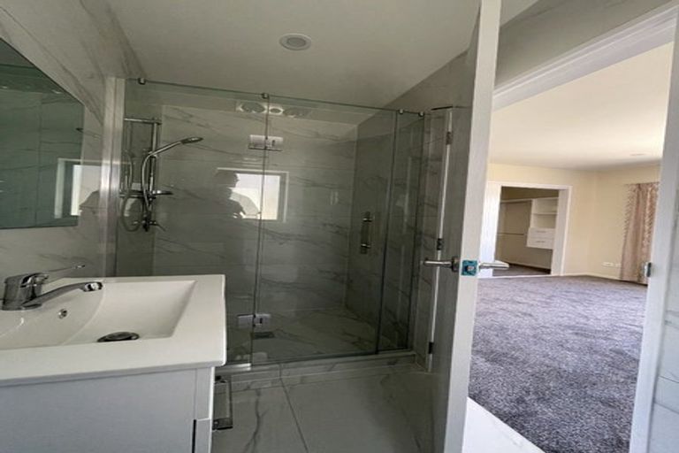 Photo of property in 367c Don Buck Road, Massey, Auckland, 0614