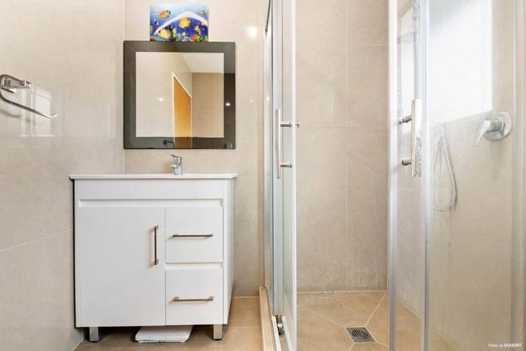 Photo of property in 51 Sikkim Crescent, Clover Park, Auckland, 2019