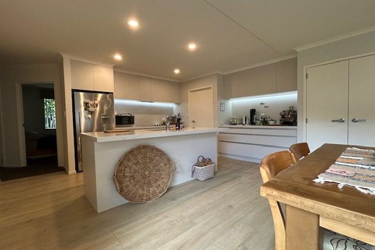 Photo of property in 24 Laly Haddon Place, Matakana, 0985