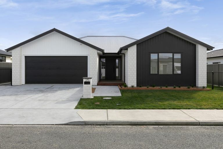 Photo of property in 25 Arihi Crescent, Frimley, Hastings, 4120