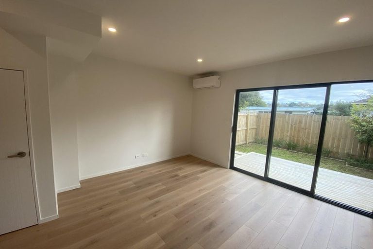 Photo of property in 5/28 Smythe Road, Henderson, Auckland, 0612