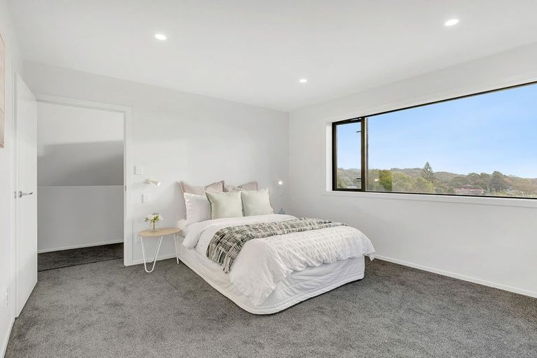 Photo of property in 68 Kakariki Grove, Waikanae, 5036