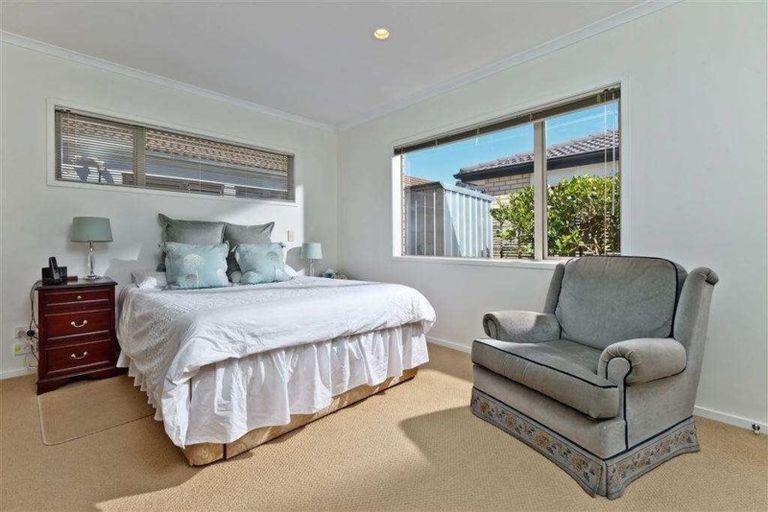 Photo of property in 2/14 Milton Road, Orewa, 0931