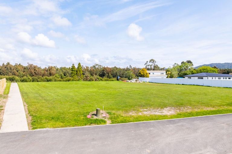 Photo of property in 4 Grey Heron Close, Mangawhai Heads, 0573
