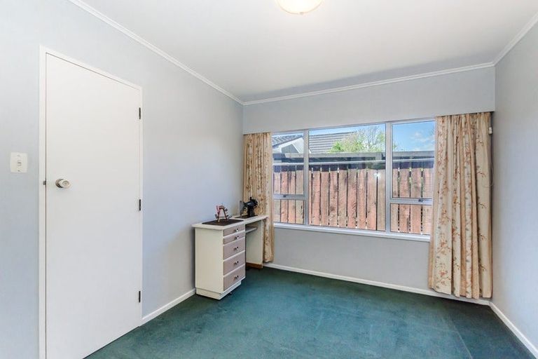 Photo of property in 15 Park Avenue, Waikanae, 5036
