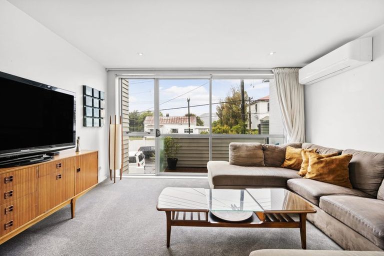 Photo of property in Altar Apartments, 13/120 Rintoul Street, Newtown, Wellington, 6021
