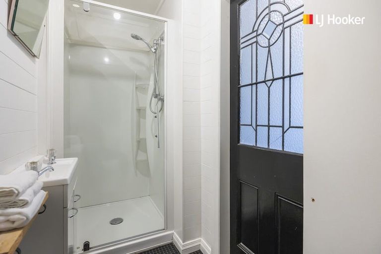 Photo of property in 52 Sutherland Street, Dunedin Central, Dunedin, 9016