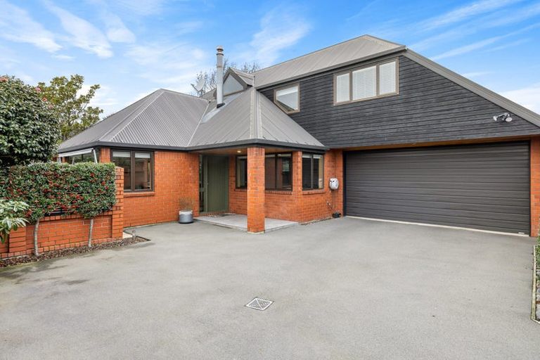 Photo of property in 2/6 Chepstow Avenue, Fendalton, Christchurch, 8052