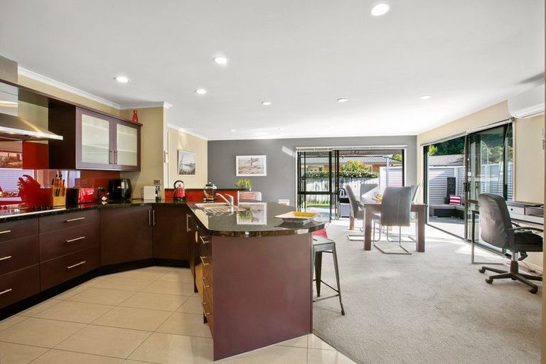 Photo of property in 20 Thames Street, Welbourn, New Plymouth, 4310