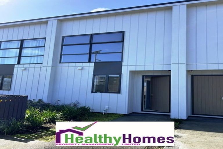 Photo of property in 7 Kaokao Lane, Mangere, Auckland, 2022