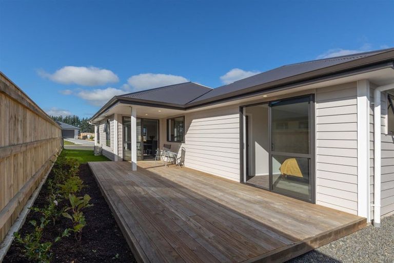 Photo of property in 10 Oldfield Lane, Marton, 4710