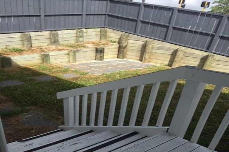 Photo of property in 281 Don Buck Road, Massey, Auckland, 0614