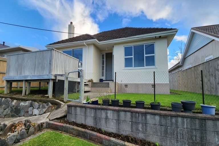 Photo of property in 90 Mangorei Road, Strandon, New Plymouth, 4312