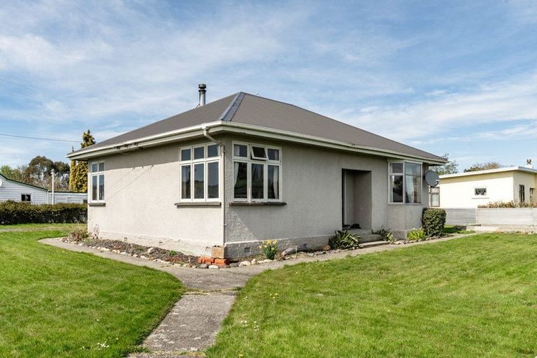 Photo of property in 9 Ossian Street, Milton, 9220