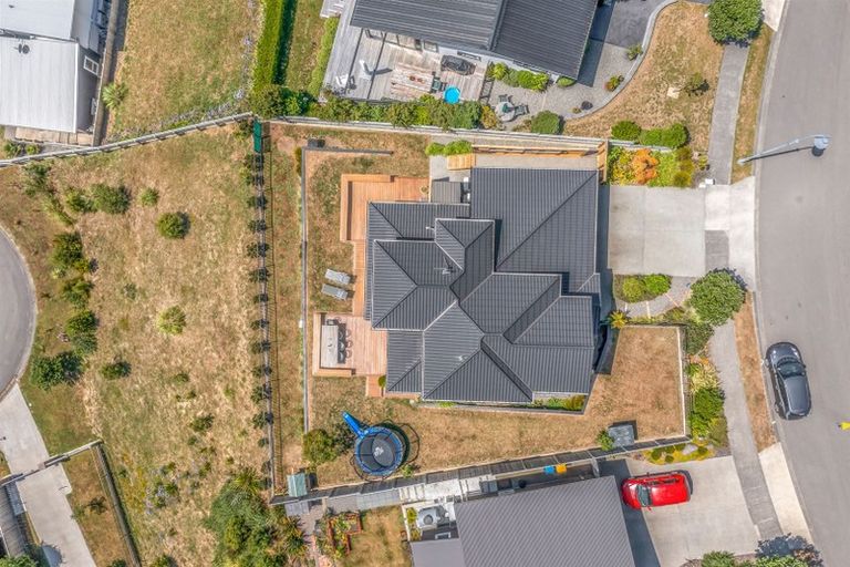 Photo of property in 20 Pacific View, Whitby, Porirua, 5024