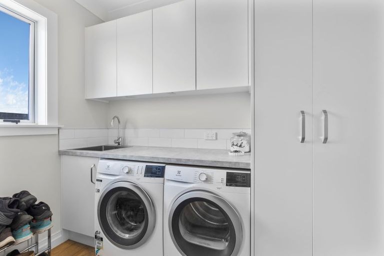 Photo of property in 11 Leith Road, Okato, New Plymouth, 4374