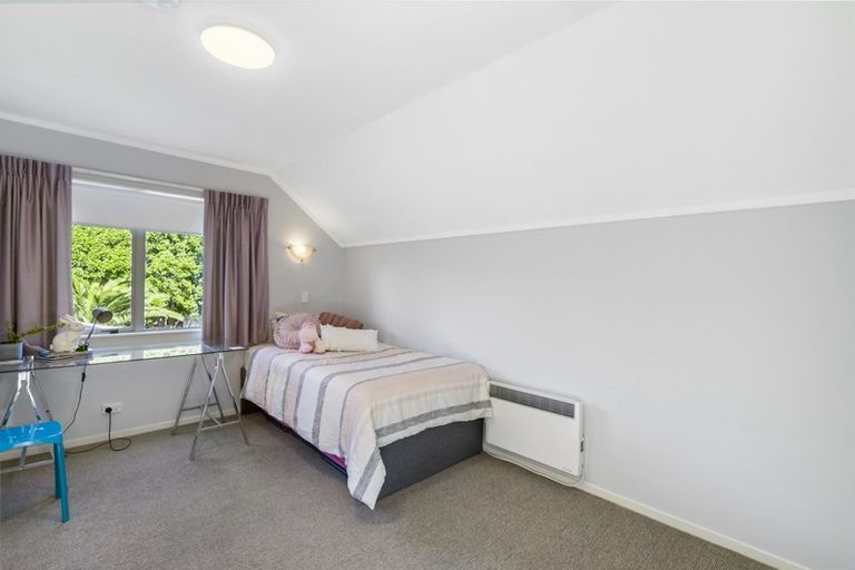 Photo of property in 35 Great North Road, Riverhead, 0820