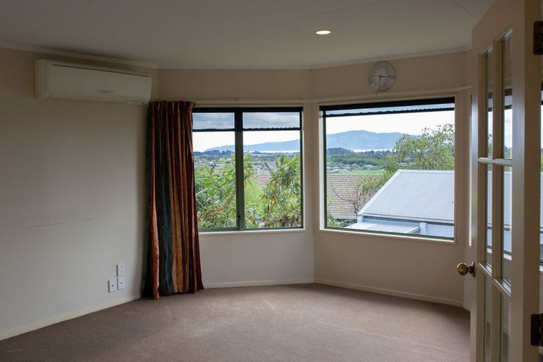 Photo of property in 9 Amokura Street, Waikanae, 5036