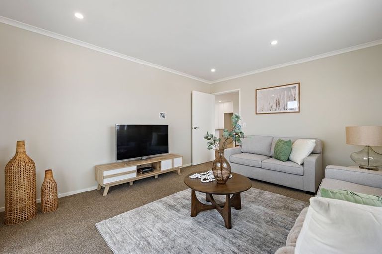 Photo of property in 1 Reremoana Close, Hawera, 4610