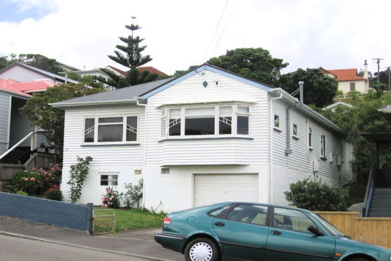 Photo of property in 23 Clyde Street, Island Bay, Wellington, 6023