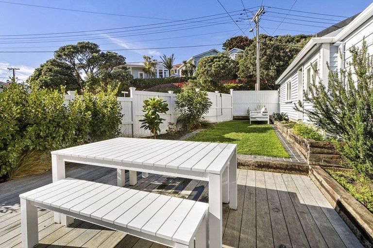 Photo of property in 10 Brighton Street, Island Bay, Wellington, 6023