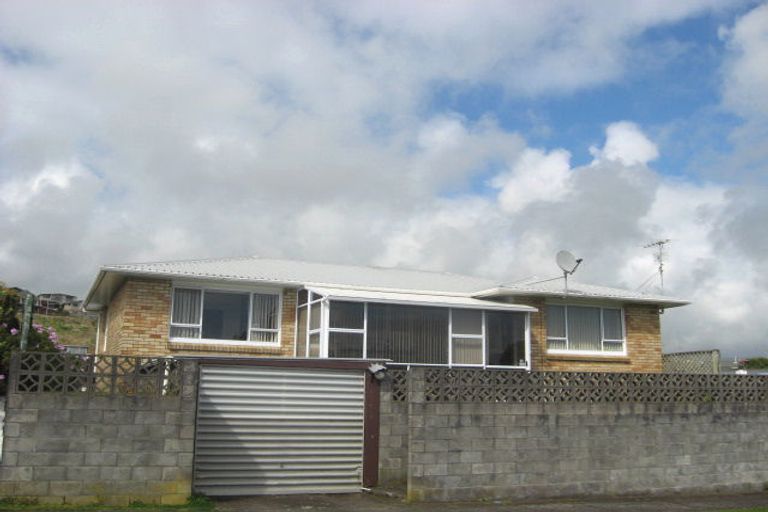 Photo of property in 2 Eton Place, Spotswood, New Plymouth, 4310