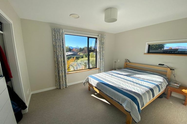 Photo of property in 12 Daniels Terrace, Wanaka, 9305