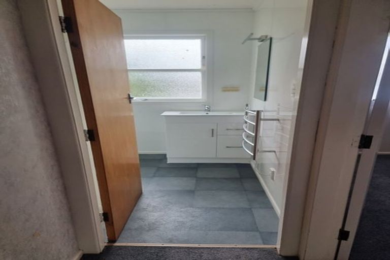 Photo of property in Montauge Flats, 46c Merton Street, Trentham, Upper Hutt, 5018