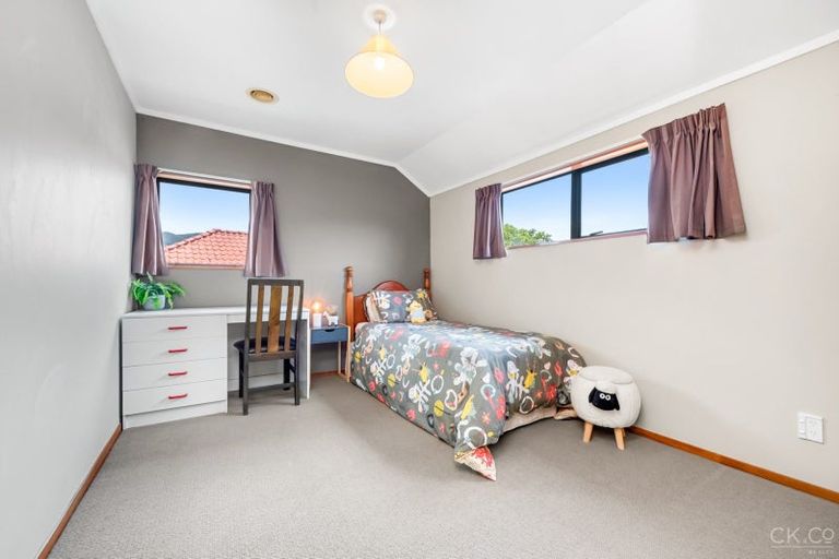 Photo of property in 2/88 Hautana Street, Woburn, Lower Hutt, 5010