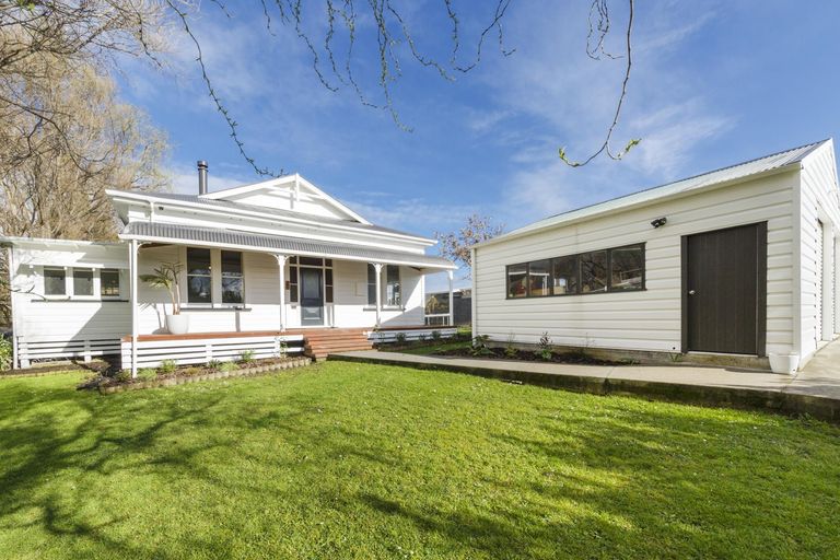 Photo of property in 63 James Line, Kelvin Grove, Palmerston North, 4414