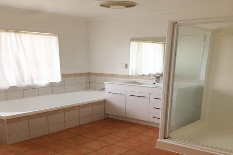 Photo of property in 1/8 Glenburn Place, Papakura, 2110