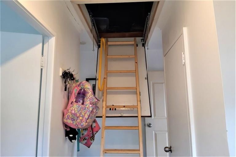 Photo of property in 2/37 Lysander Crescent, Beach Haven, Auckland, 0626