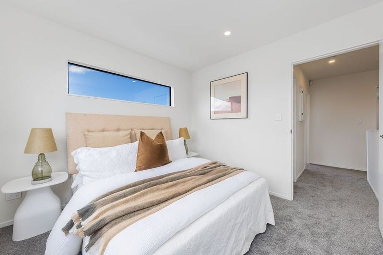 Photo of property in 13d Edgerton Road, Te Atatu Peninsula, Auckland, 0610