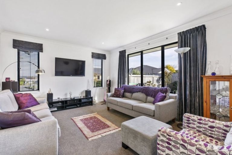 Photo of property in 4 Margaret Place, Waiuku, 2123