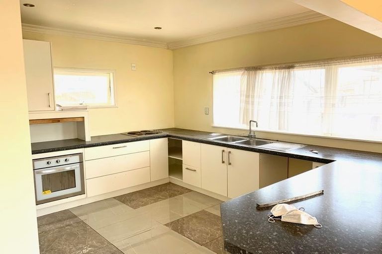 Photo of property in 80 East Tamaki Road, Papatoetoe, Auckland, 2025