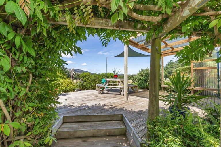 Photo of property in 358 Kimberley Road, Levin, 5571