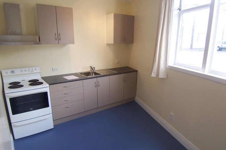 Photo of property in 140 Tasman Street, Mount Cook, Wellington, 6021