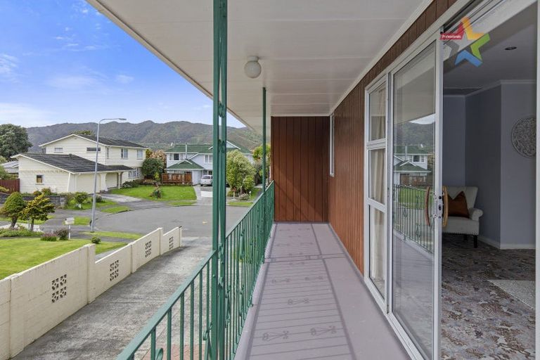 Photo of property in 3 Earlston Grove, Avalon, Lower Hutt, 5011