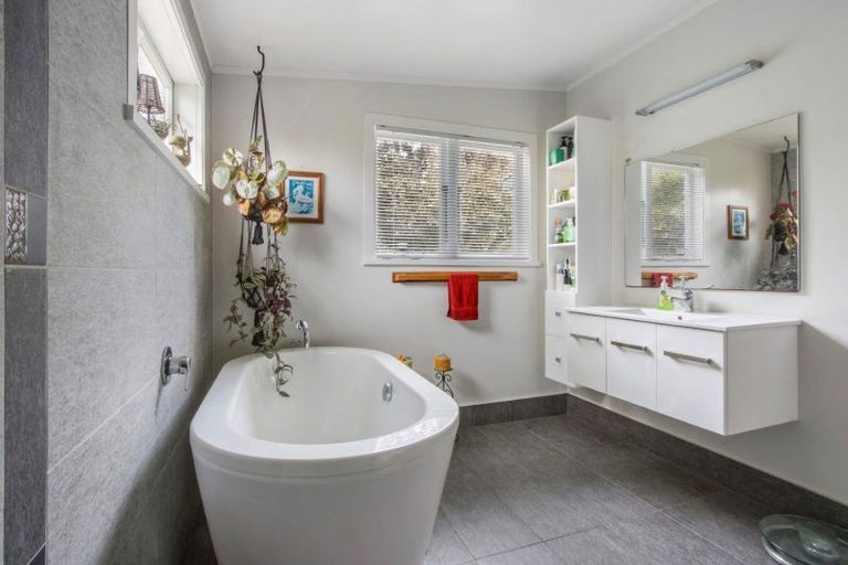 Photo of property in 81 Victoria Street, Waikino, Waihi, 3682