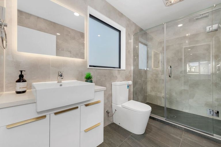 Photo of property in 9 Cloonlyon Drive, Flat Bush, Auckland, 2019