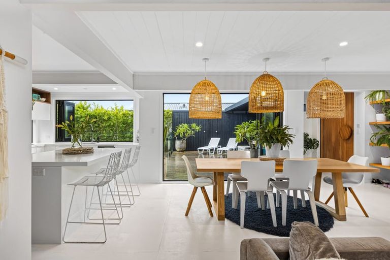 Photo of property in 2/9 Tainui Street, Torbay, Auckland, 0630