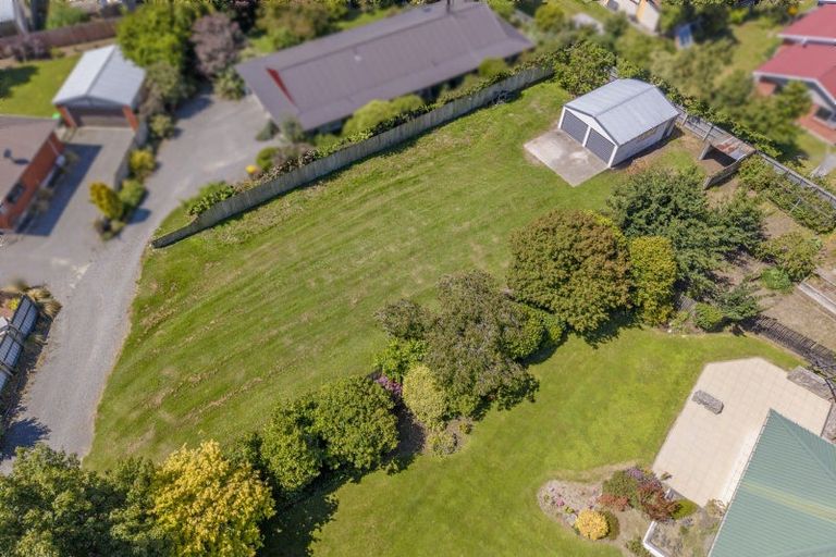 Photo of property in 13 Avoca Place, Darfield, 7510