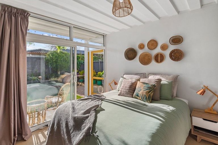 Photo of property in 1/107 Holly Road, St Albans, Christchurch, 8014