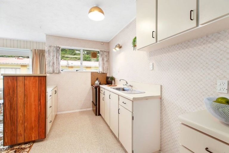 Photo of property in 10/171f Queens Drive, Lyall Bay, Wellington, 6022