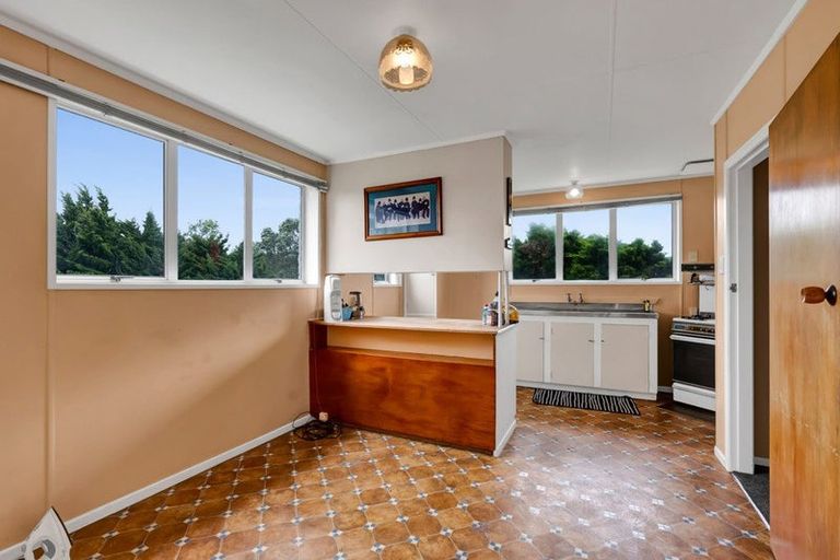 Photo of property in 19 Rangitake Drive, Spotswood, New Plymouth, 4310