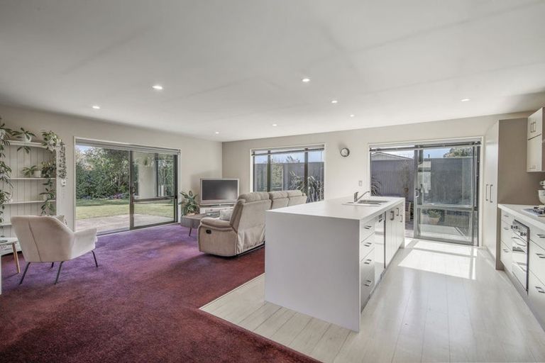 Photo of property in 6 Zuppicich Lane, Woodend, 7610